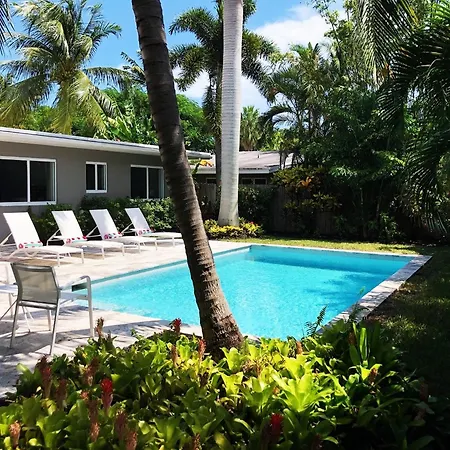 Chic Fort Lauderdale Getaway W/Private Heated Pool